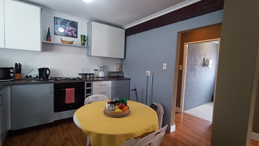 5 Bedroom Property for Sale in Yorkshire Estate Western Cape